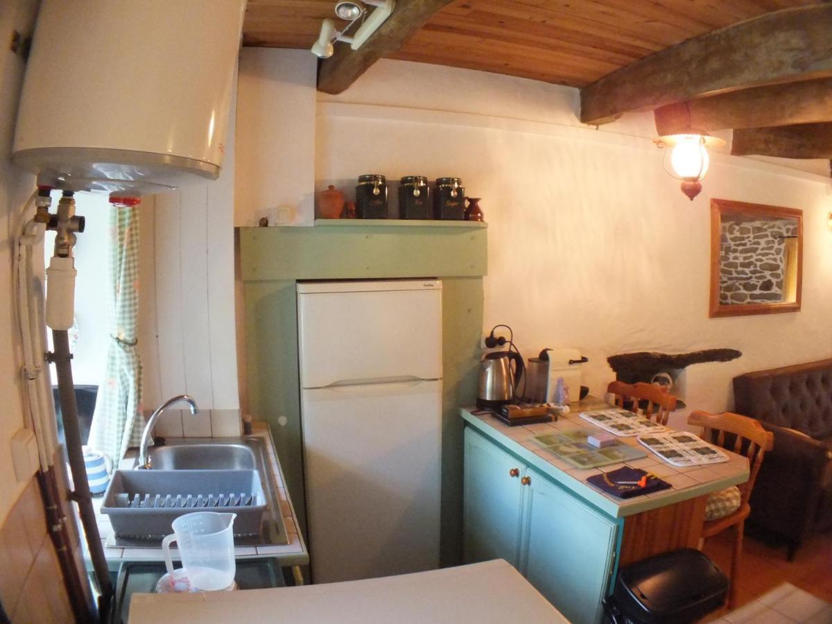 La Maison De Poupee Berrien Zewnętrze zdjęcie
