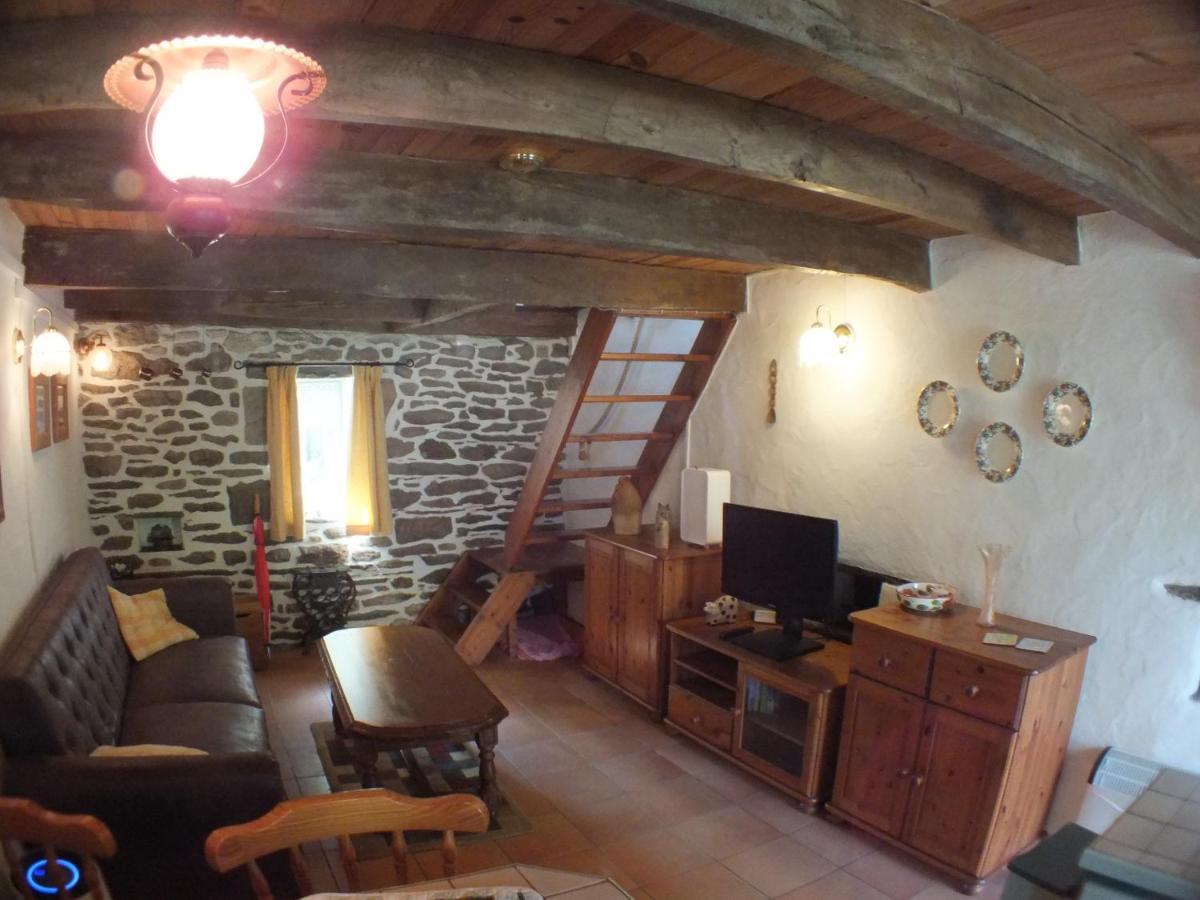 La Maison De Poupee Berrien Zewnętrze zdjęcie