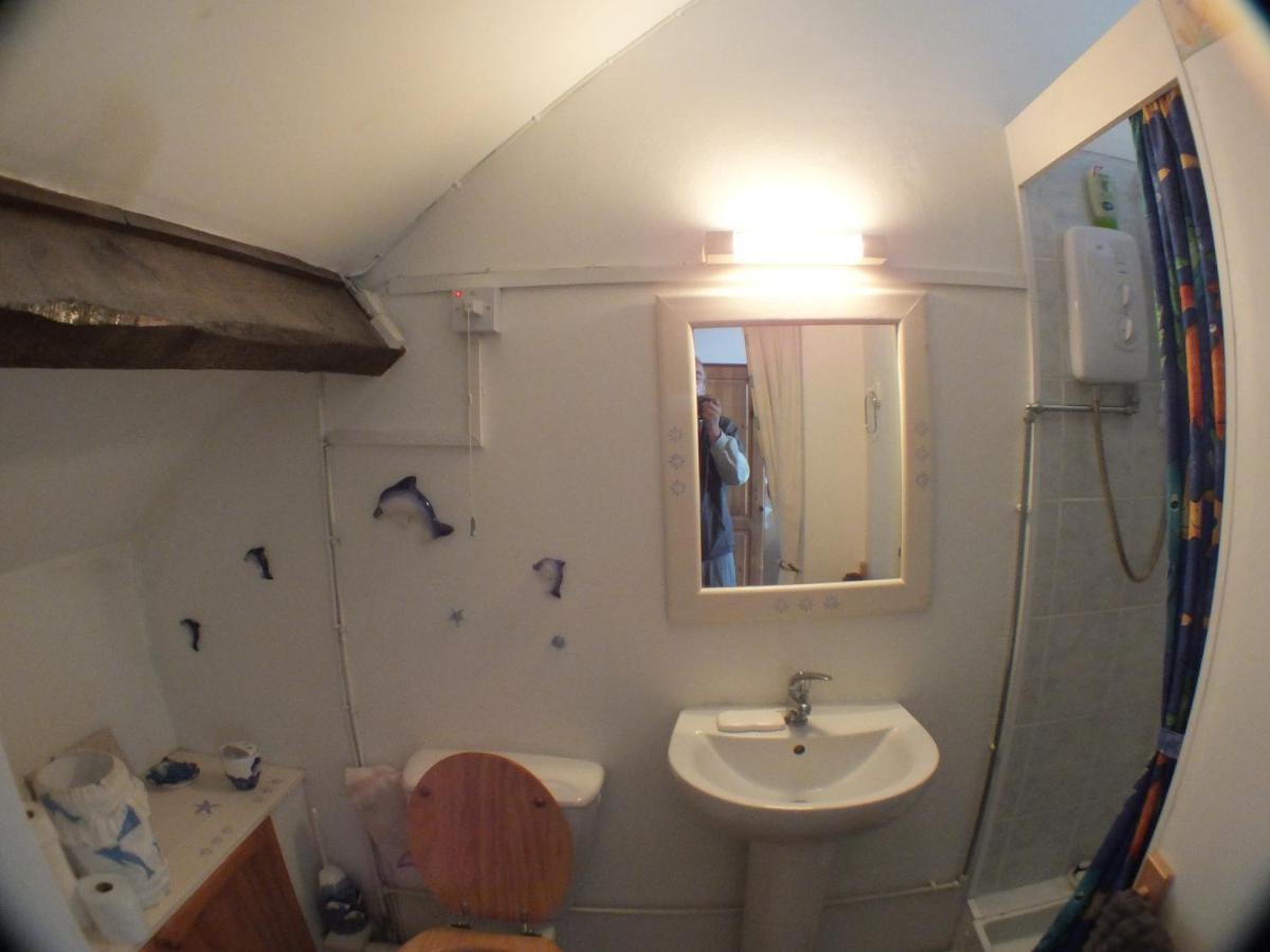 La Maison De Poupee Berrien Zewnętrze zdjęcie