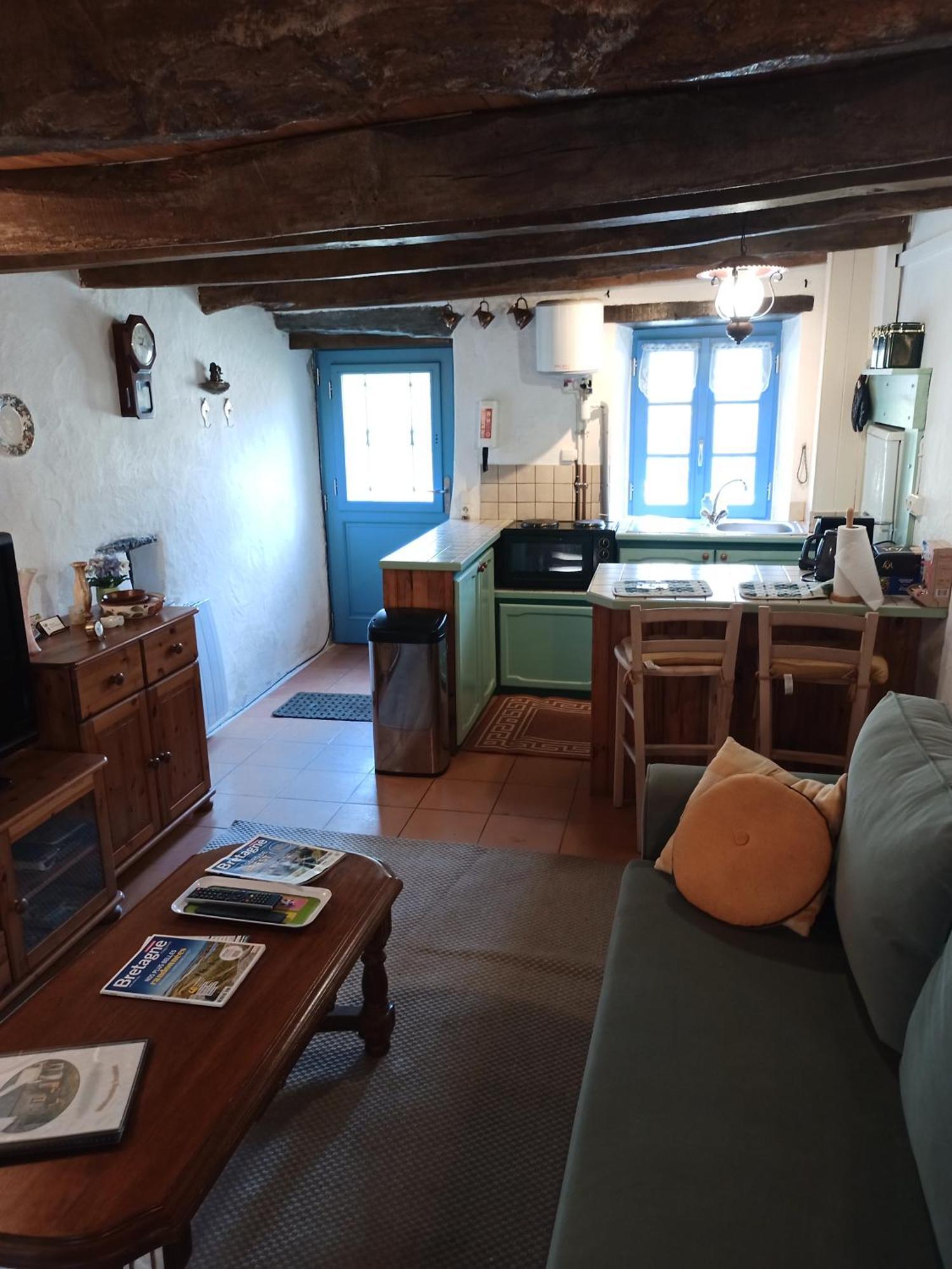 La Maison De Poupee Berrien Zewnętrze zdjęcie